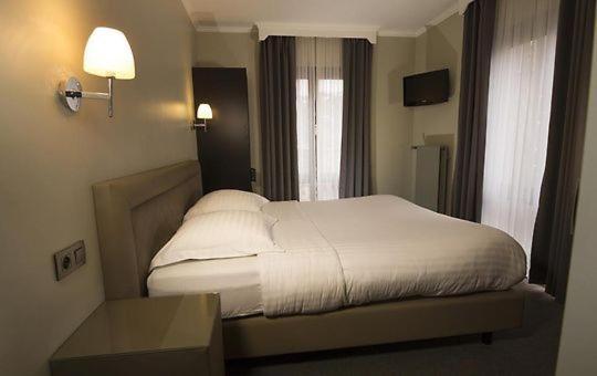 Hotel Chantecler Bruselas Exterior foto